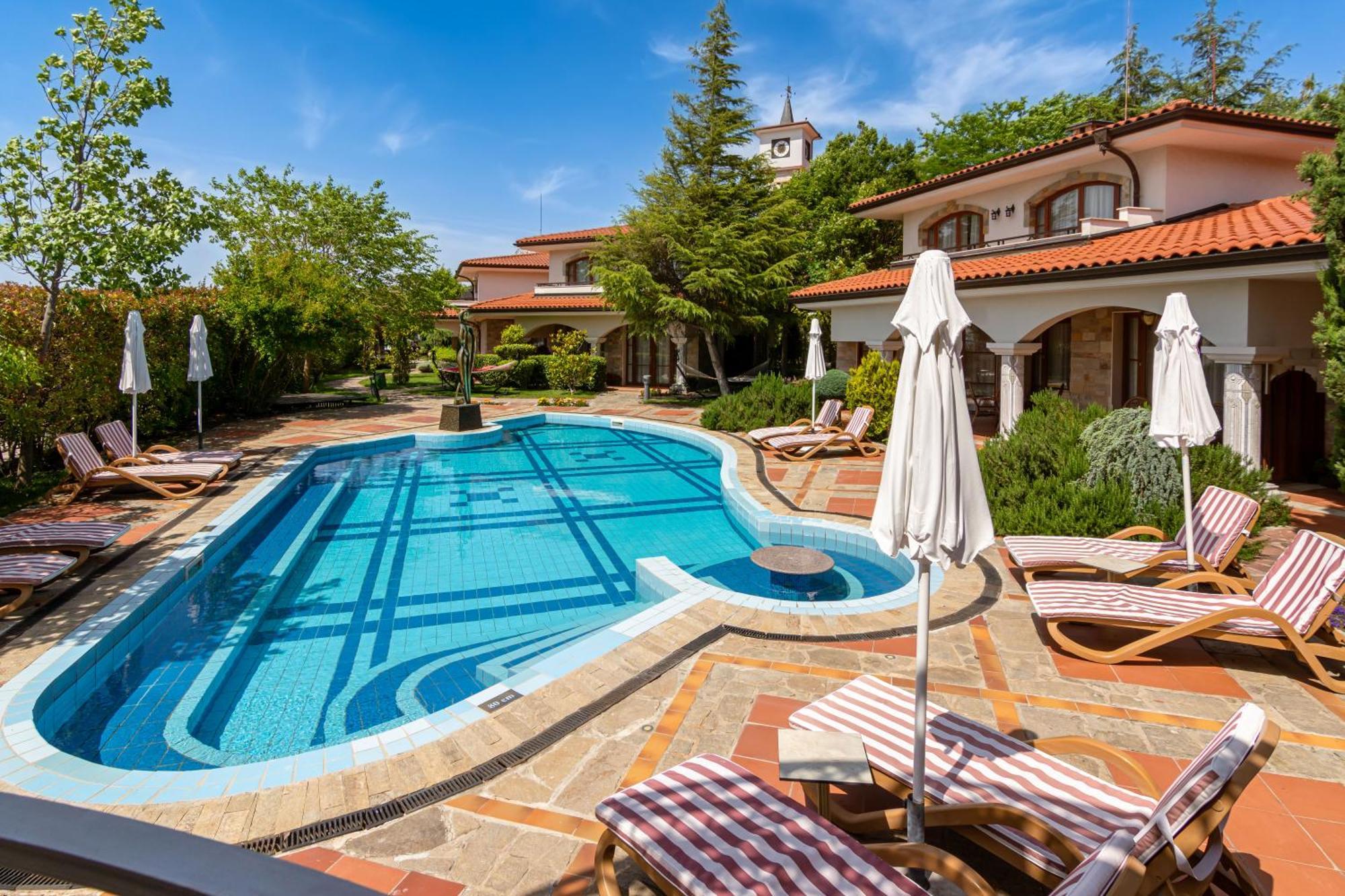 Helena Vip Villas And Suites ซันนีบีช ภายนอก รูปภาพ