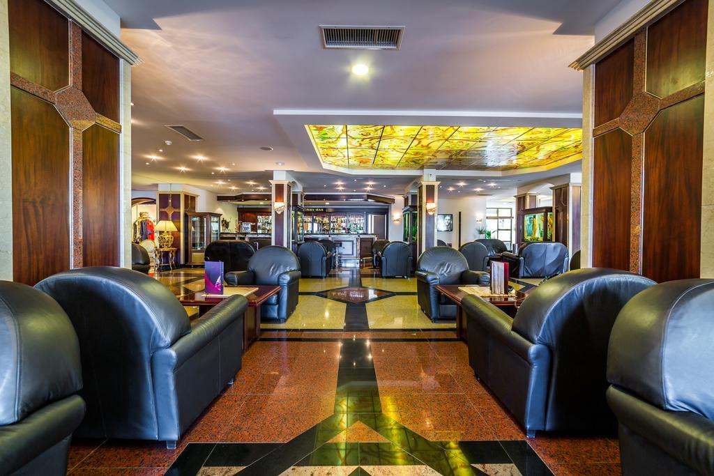 Helena Vip Villas And Suites ซันนีบีช ภายนอก รูปภาพ