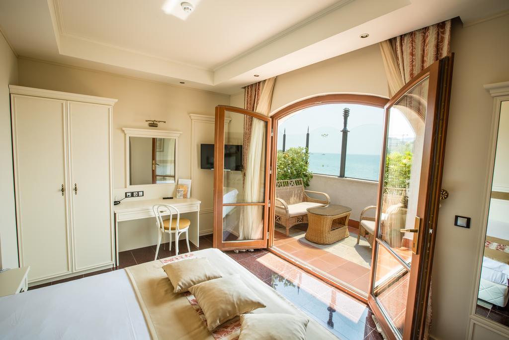 Helena Vip Villas And Suites ซันนีบีช ภายนอก รูปภาพ