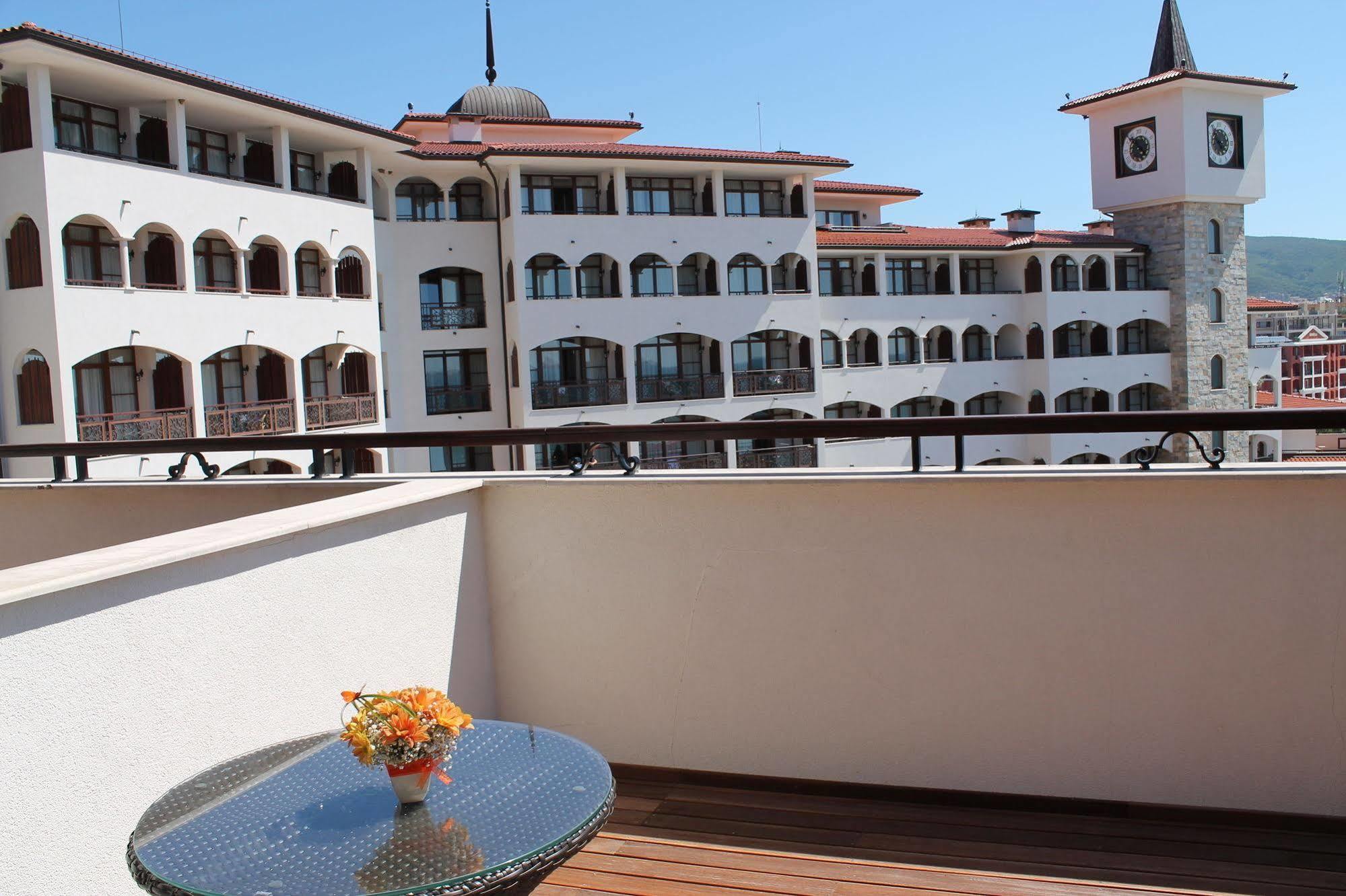 Helena Vip Villas And Suites ซันนีบีช ภายนอก รูปภาพ